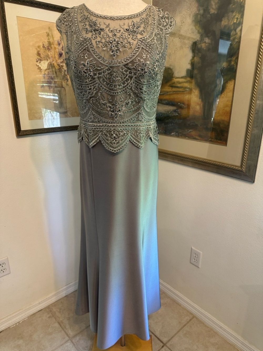 MGNY Madeline Gardner Embellished Silver Evening Gown Size 14